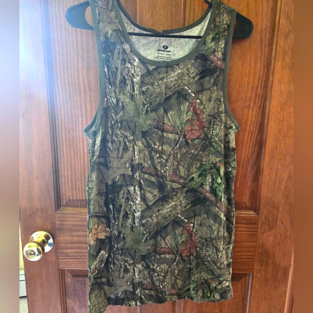 Men's Mossy Oak tank top